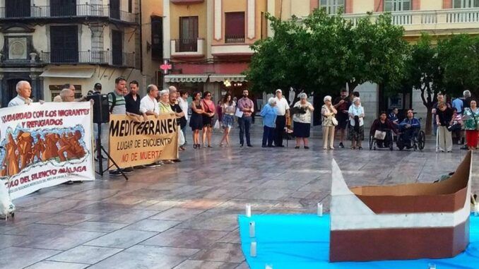 Círculo del Silencio. Iniciativa de Solidaridad con migrantes y refugiados. El tema central es la paz tanto la de Ucrania como las guerras olvidadas.